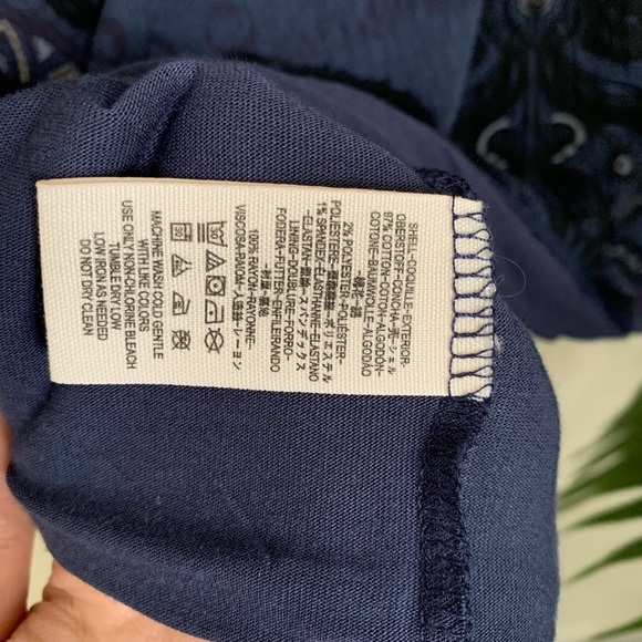 Free People “cute and cozy “ mini with cutout - Picture 6 of 7